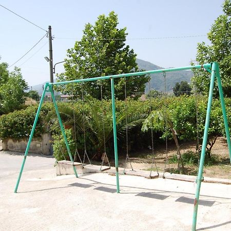 Agriturismo Parra Santa Lucia del Mela Екстериор снимка
