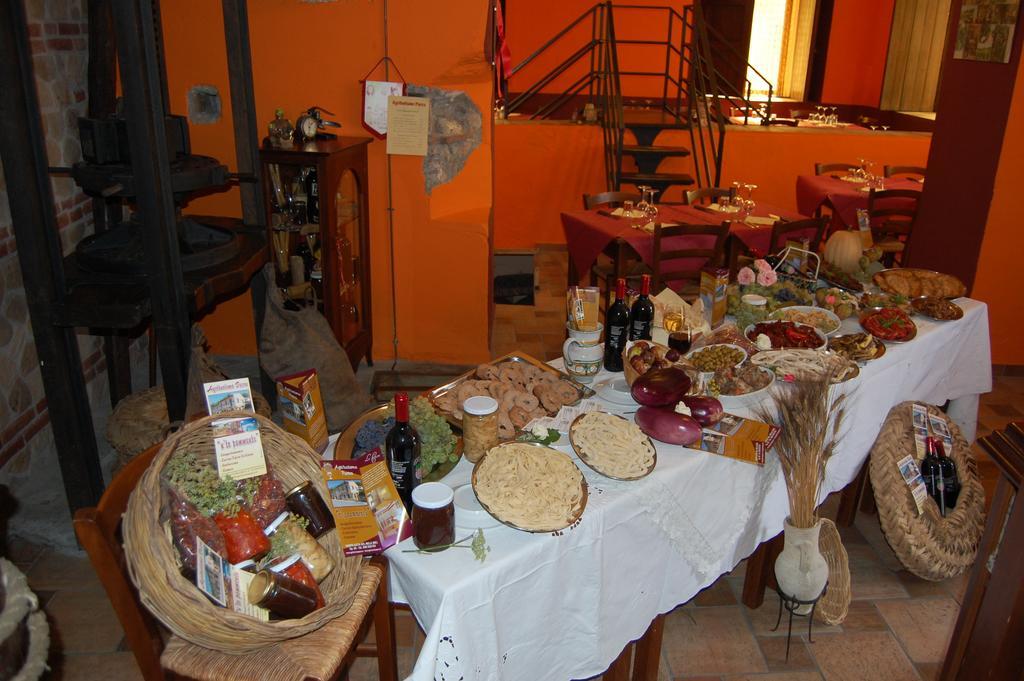 Agriturismo Parra Santa Lucia del Mela Екстериор снимка