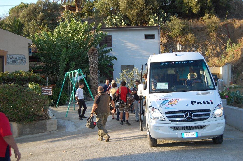Agriturismo Parra Santa Lucia del Mela Екстериор снимка
