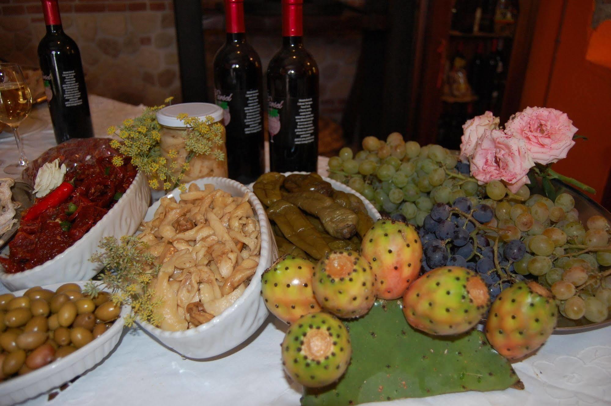 Agriturismo Parra Santa Lucia del Mela Екстериор снимка